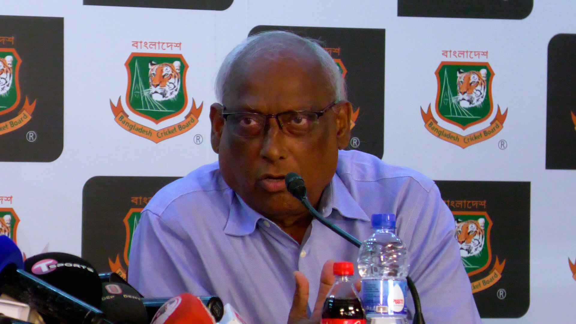 গণমাধ্যমে কথা বলছেন নাজমুল আবেদীন ফাহিম, ক্রিকফ্রেঞ্জি