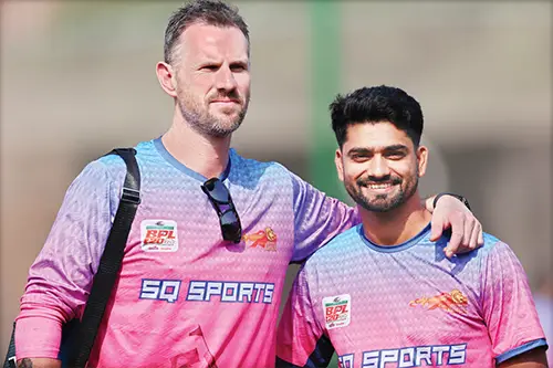 শন টেইট ও আলিস আল ইসলাম