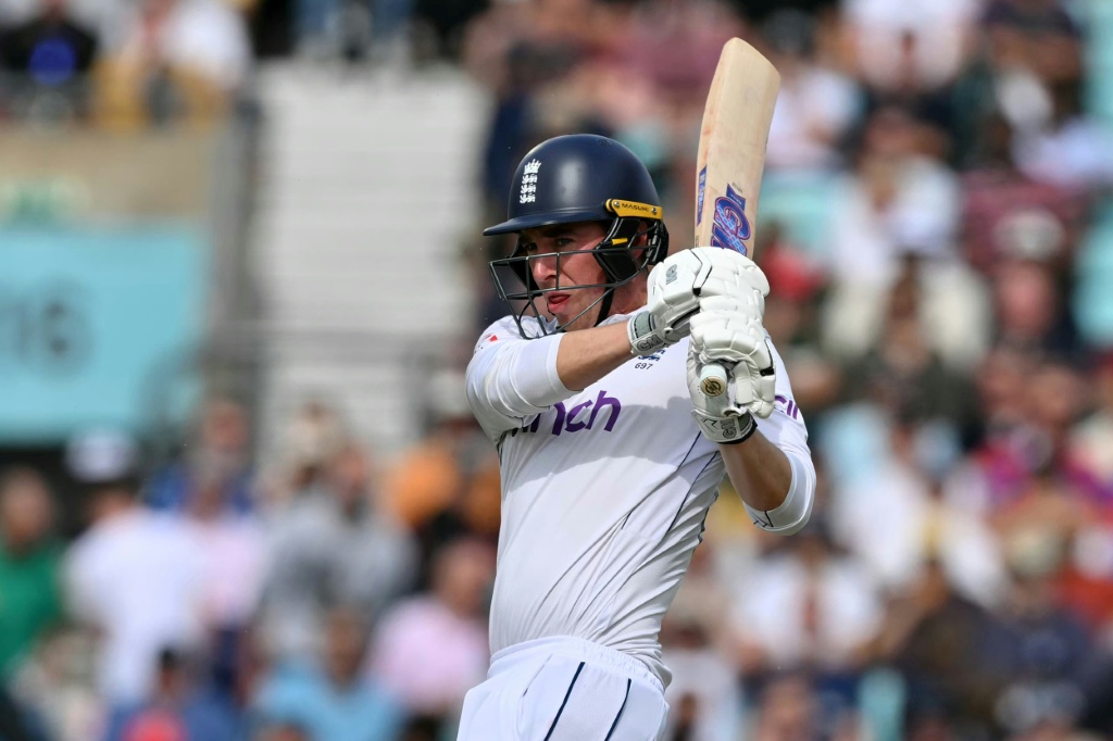 England recall Lawrence for Pakistan series