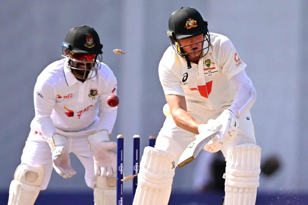 Bangladesh still in command as Australia fight
