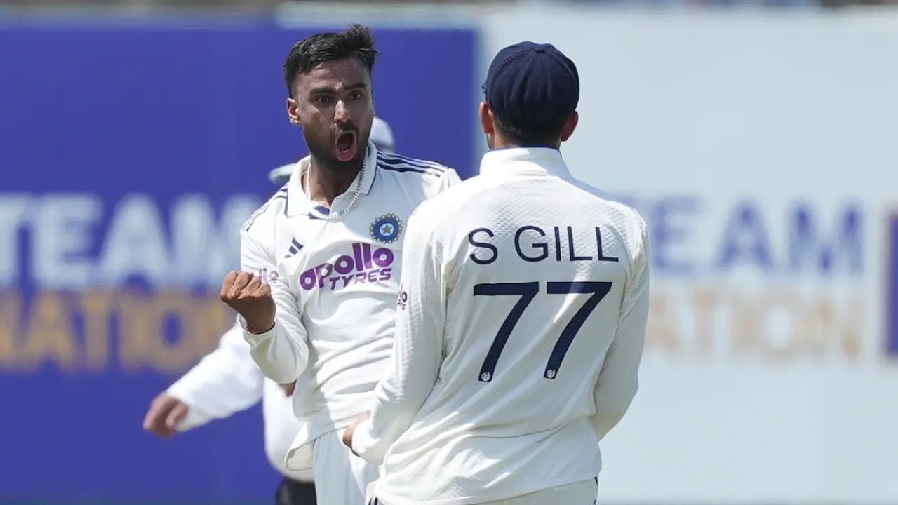 সুথারের ঘূর্ণিতে অলআউট শ্রীলঙ্কা, বড় লিডে ভারত