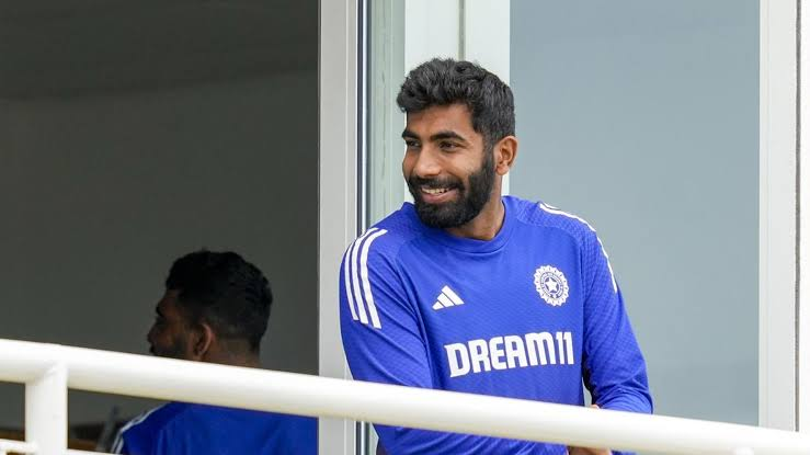 শ্রীলঙ্কা সফর থেকে ছিটকে গেলেন বুমরাহ