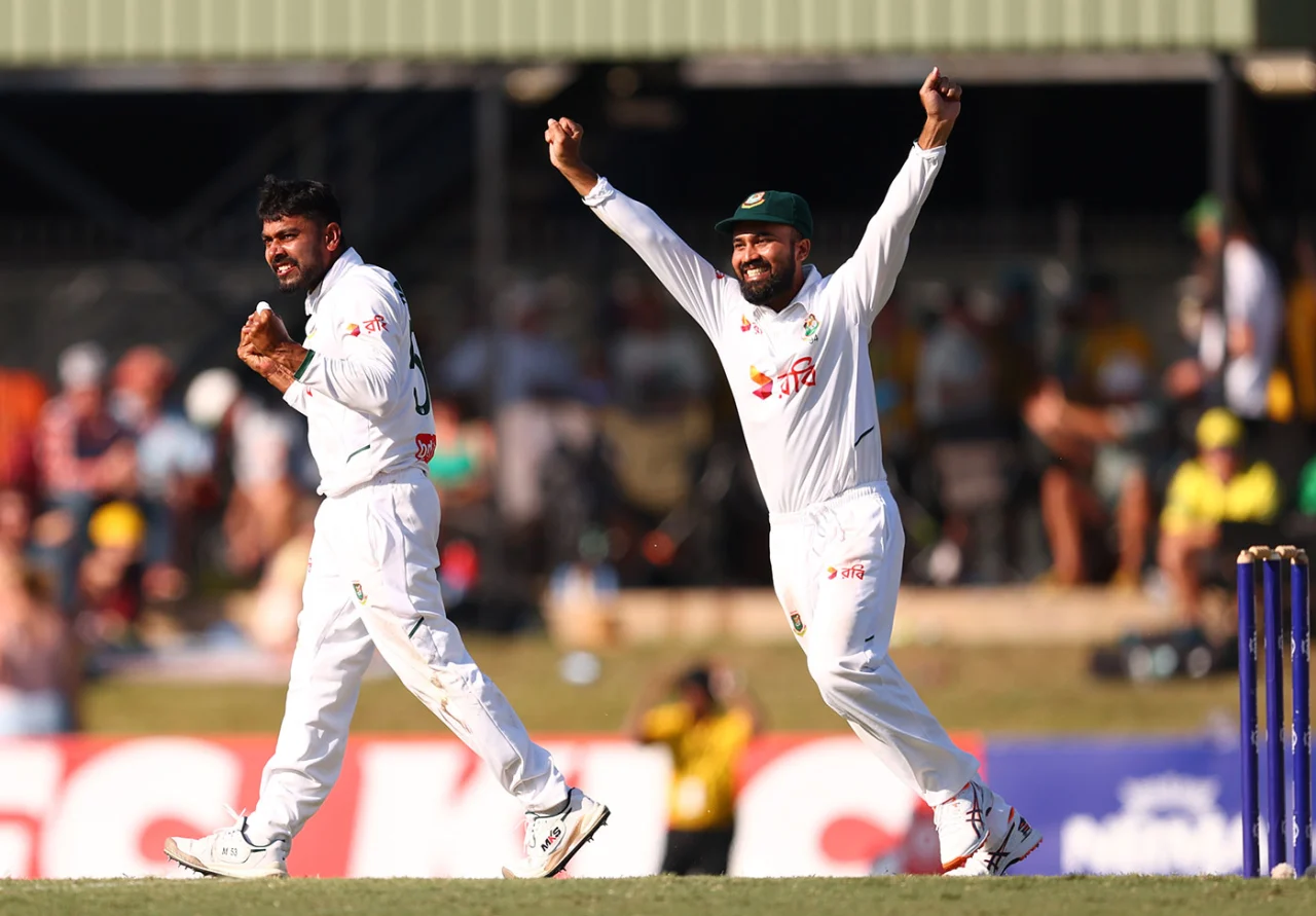 চালকের আসনে বসে স্বপ্ন দেখছে বাংলাদেশ