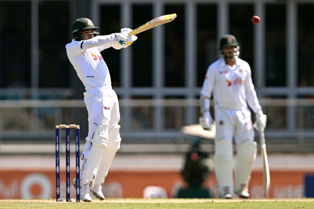 Mehidy half-century steers Bangladesh to 228-run lead in Australia Test