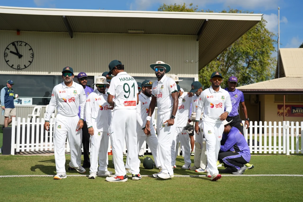 হাসানের ৪ উইকেট, আবারও শুরুতে বিপর্যয় বাংলাদেশের