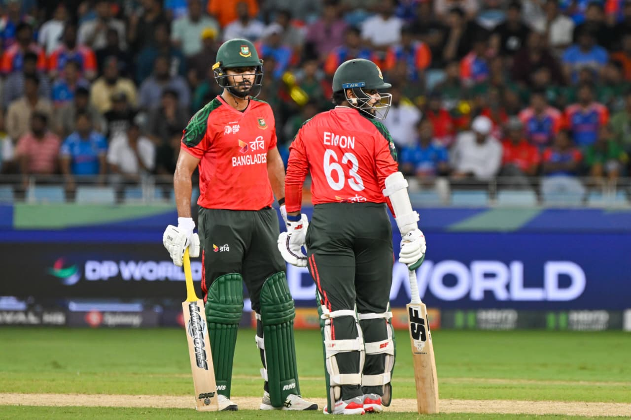 Bangladesh post 44-1 after powerplay
