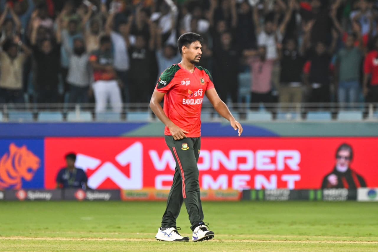 Mustafiz back in top 10 in ICC T20I rankings
