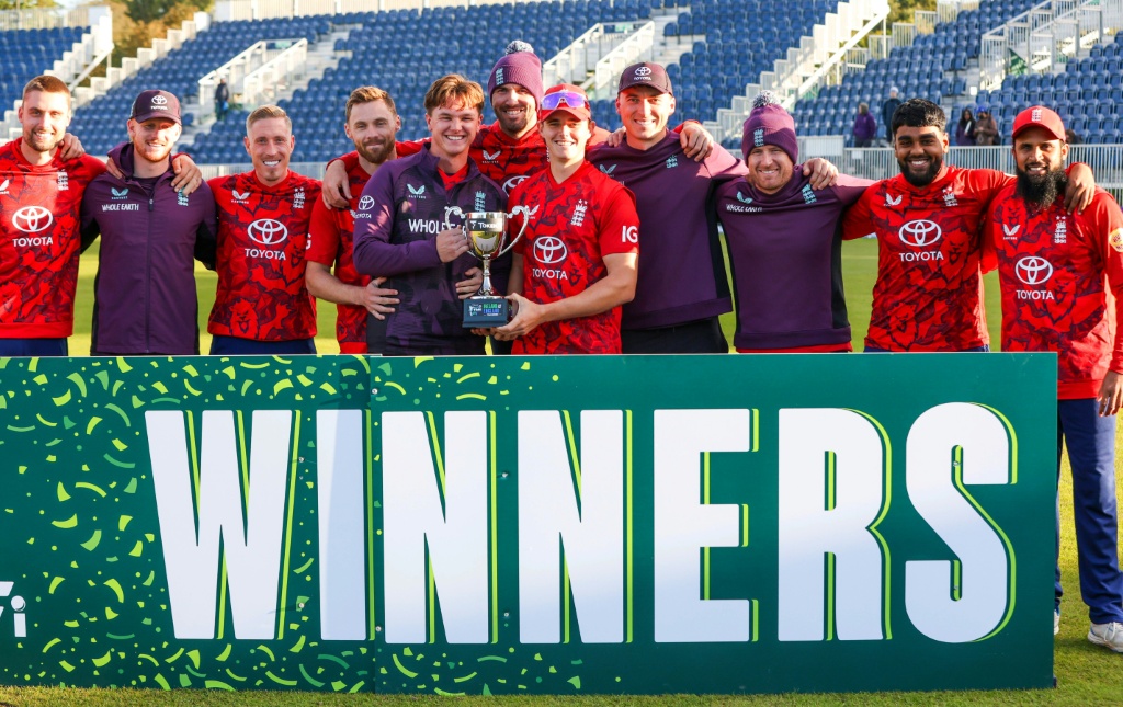 Cox fires England to T20 series win in Ireland