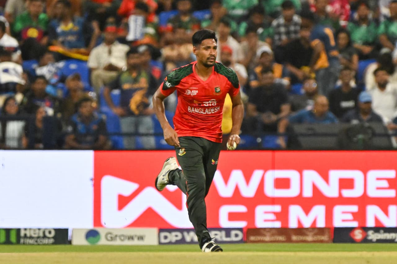 মুস্তাফিজুর রহমান, ক্রিকফ্রেঞ্জি