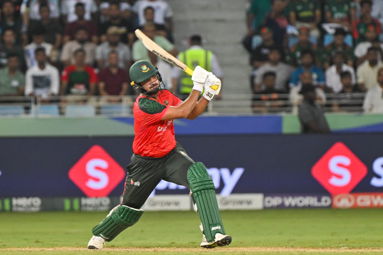 ‘মেকশিফট ওপেনার’ সাইফের ক্লিন হিটে মুগ্ধ ফারভেজ মাহারুফ