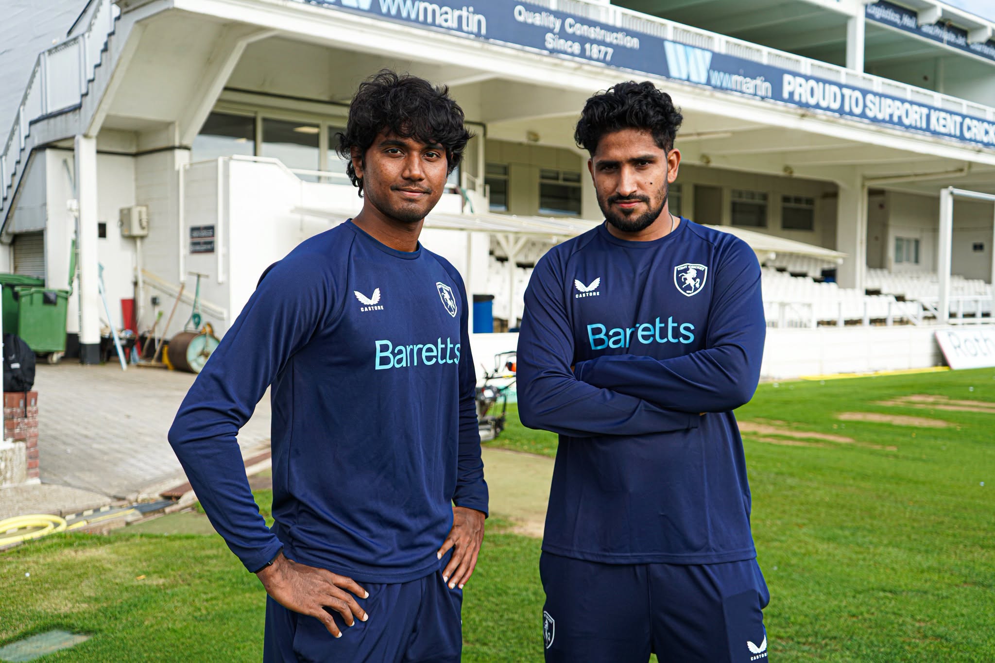 কাউন্টি অভিষেকে ৩ উইকেট, খালেদকে নিয়ে উচ্ছ্বসিত হাসান