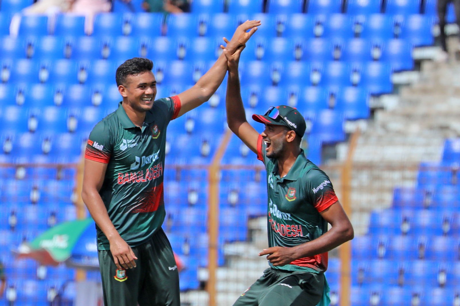 Taskin Ahmed and Shoriful Islam