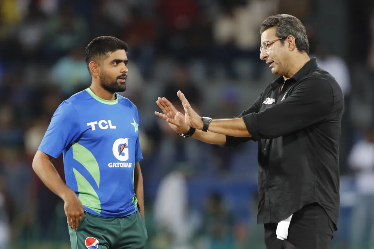 বাবরের অধিনায়কত্ব নেওয়া উচিত হয়নি: ওয়াসিম আকরাম