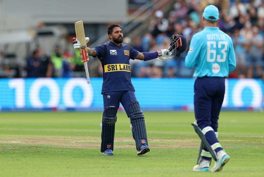 Wellalage and Mendis star as Sri Lanka level England ODI series
