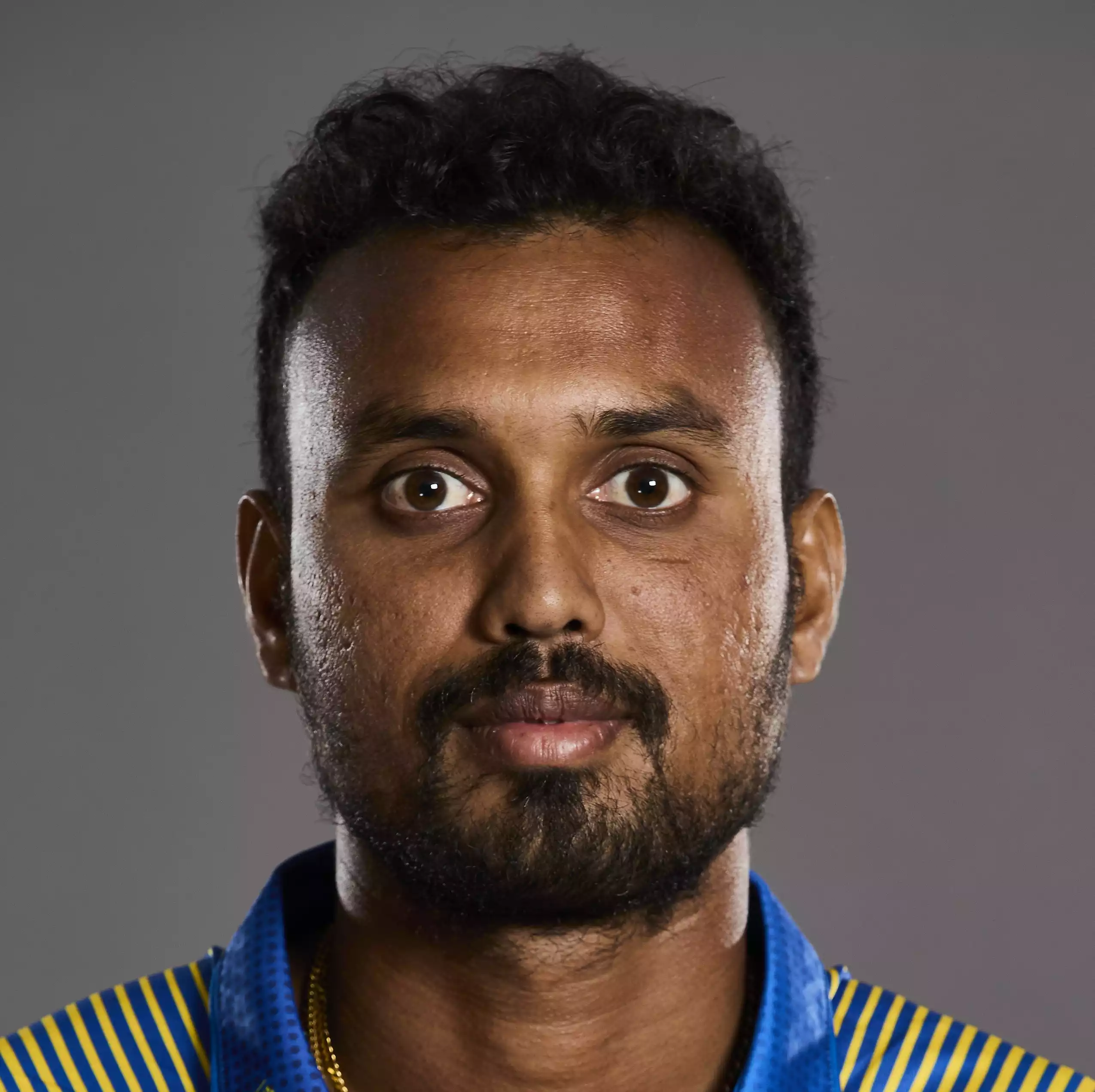 Oshada Fernando headshot