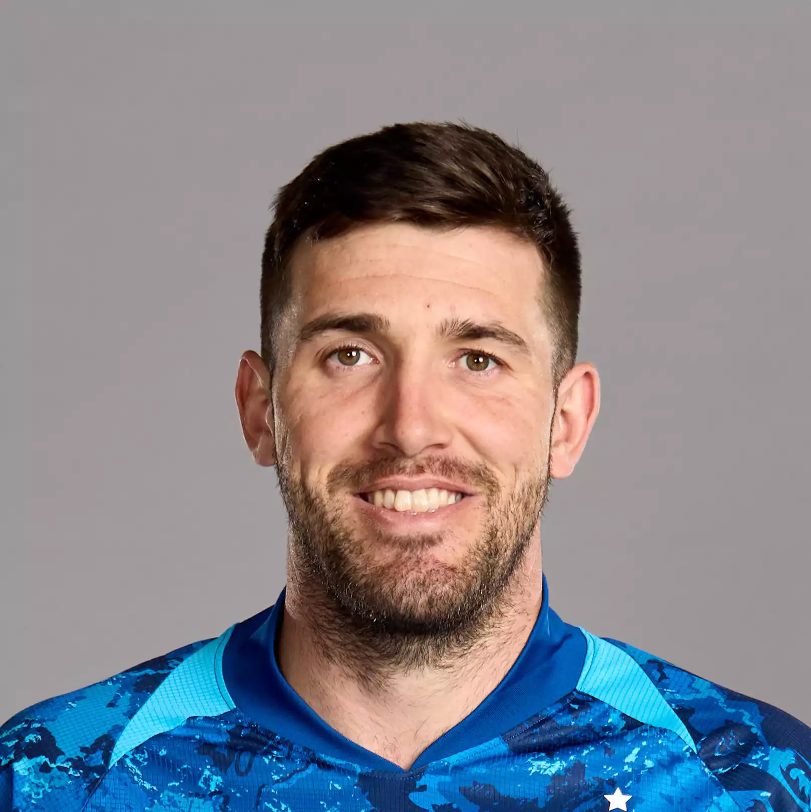 Jamie Overton headshot